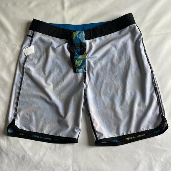 Prana Multicolor Geometric Board Shorts - Picture 5 of 9